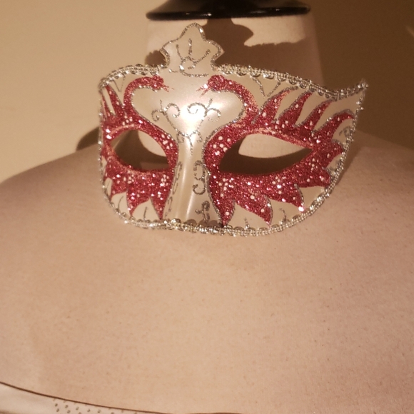 Face Mask for party 🥳 - Picture 4 of 9